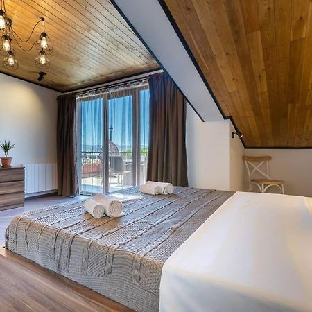 3Br Apt W Huge Terrace & Magnificent Views Tbilisi ภายนอก รูปภาพ