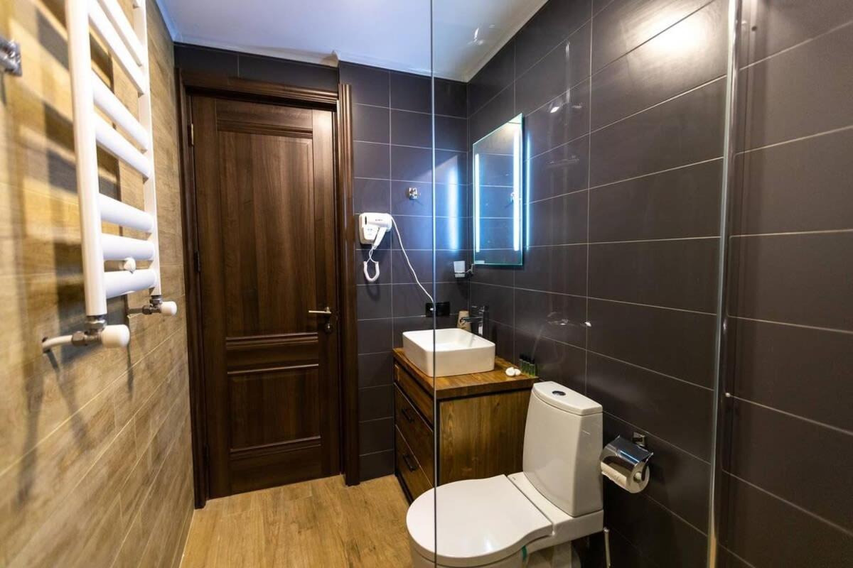 3Br Apt W Huge Terrace & Magnificent Views Tbilisi ภายนอก รูปภาพ