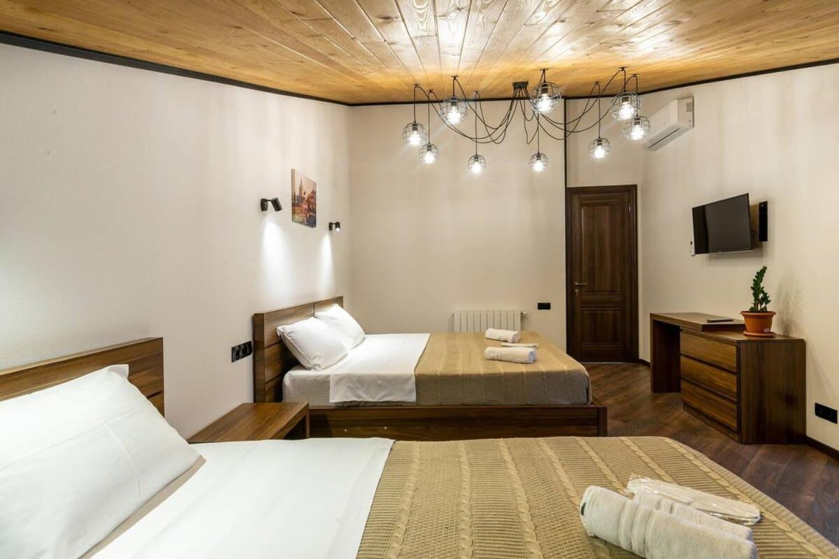 3Br Apt W Huge Terrace & Magnificent Views Tbilisi ภายนอก รูปภาพ